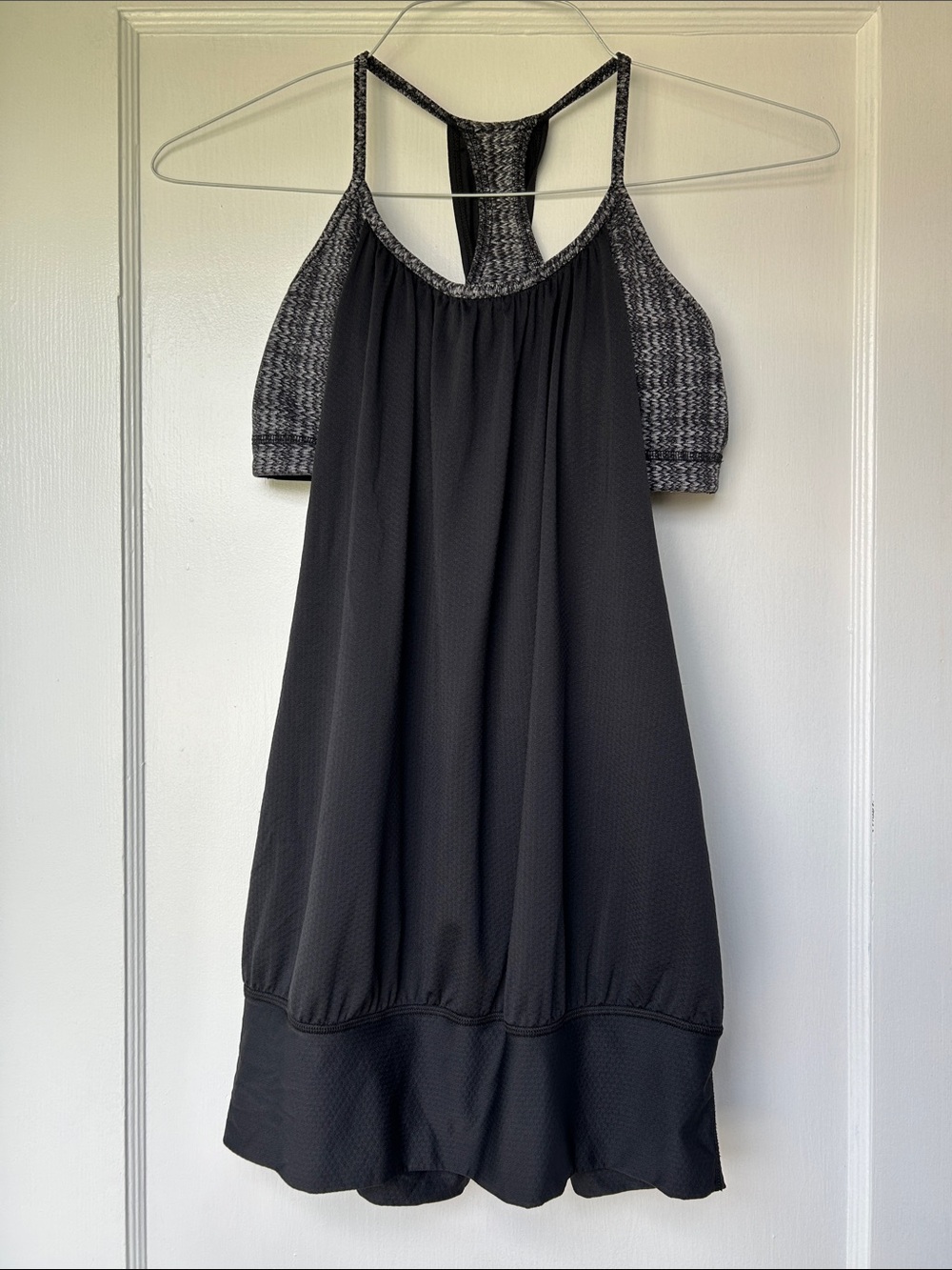Lululemon No Limits Black Racerback Athletic Tank Built in Bra Size 8